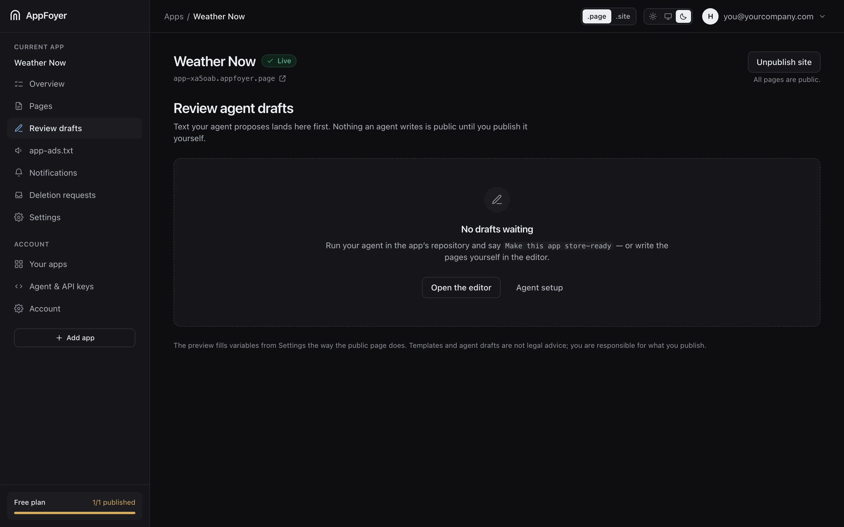 Un écran de relecture qui liste des brouillons de pages rédigés par un agent de code, en attente d'approbation.